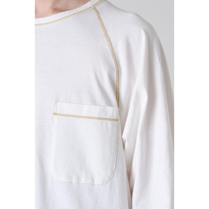 CONTRAST STITCH RAGLAN TEE