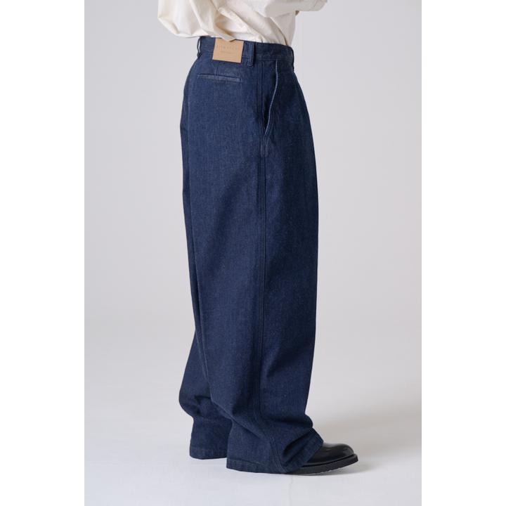 2 TUCK WIDE DENIM TROUSER